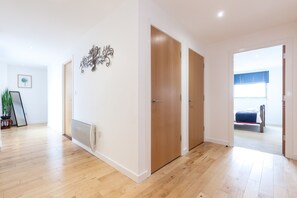 3 chambres, fer et planche à repasser, accès Internet, draps fournis