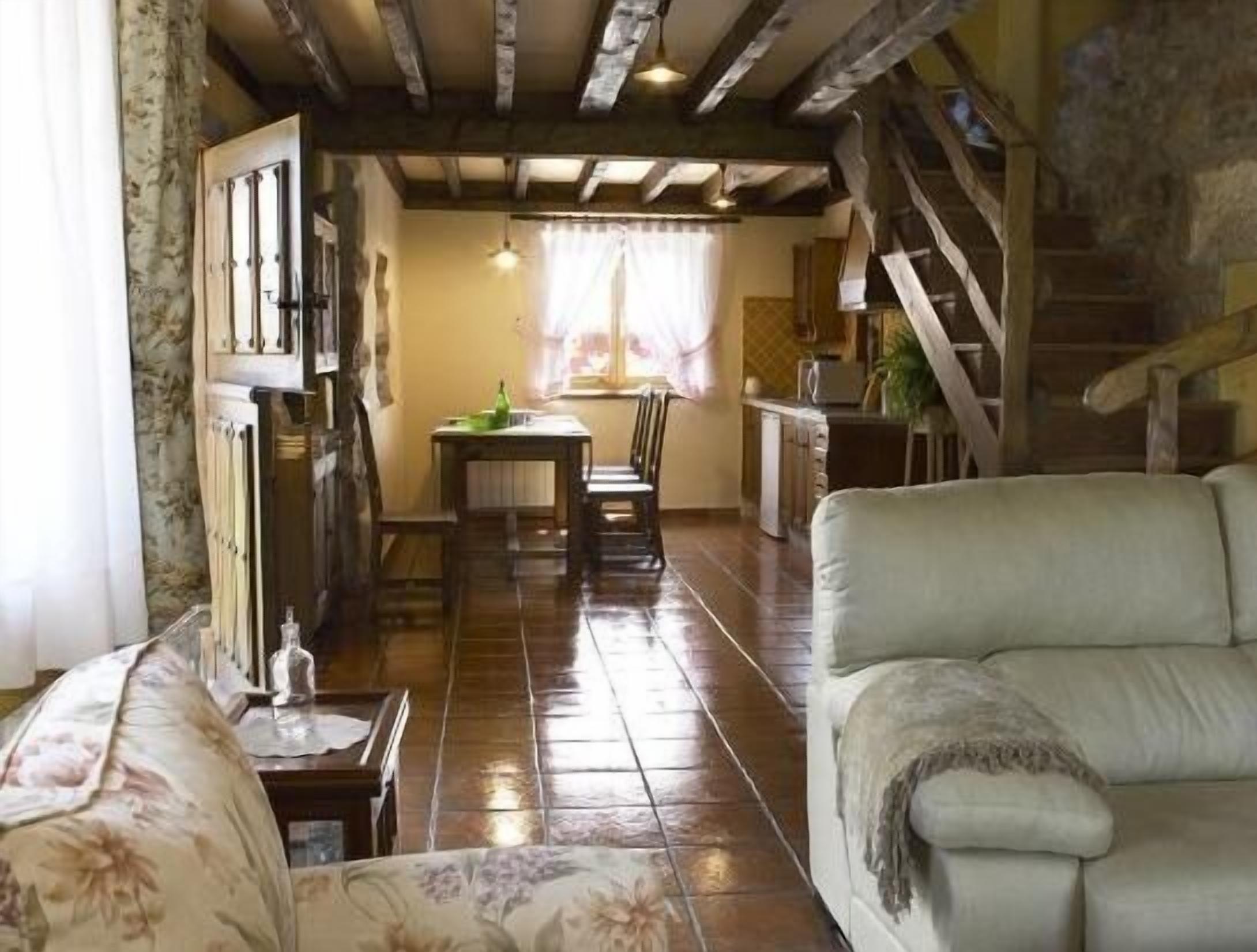 Rural apartment El Mirador de Cazanes for 4 people