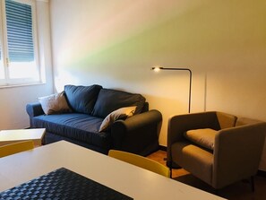 TV, fireplace - Villa Rosa - Fontane Bianche - two independent apartments with pool by the sea (Fontane Bianche)
