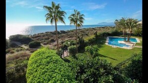 Indoor pool - Comfortable in Elviria (Marbella)