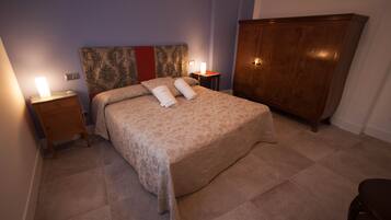 5 Schlafzimmer, Bügeleisen/Bügelbrett, WLAN, Bettwäsche