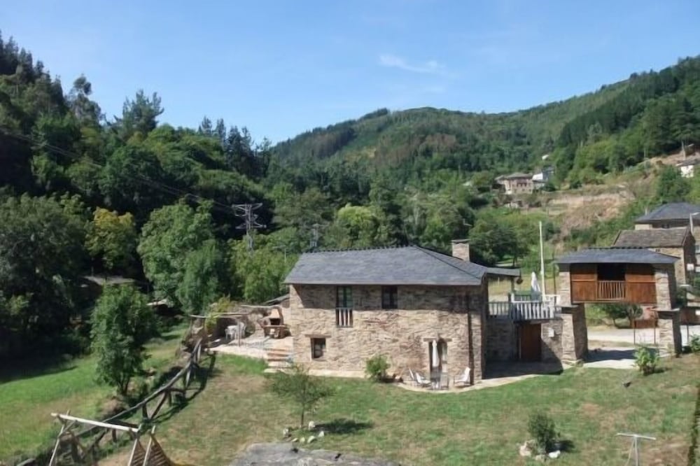 Self catering TAReira for 4 people