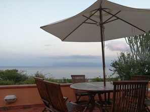 Outdoor dining - Villa in Residence Baialuce a few meters from the sea (Scopello)