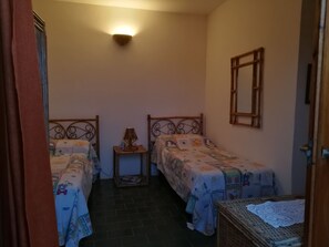 3 bedrooms, iron/ironing board, WiFi, bed sheets - Villa in Residence Baialuce a few meters from the sea (Scopello)