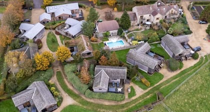 Clover Croft lodge - sleeps 4/5 with private hot tub