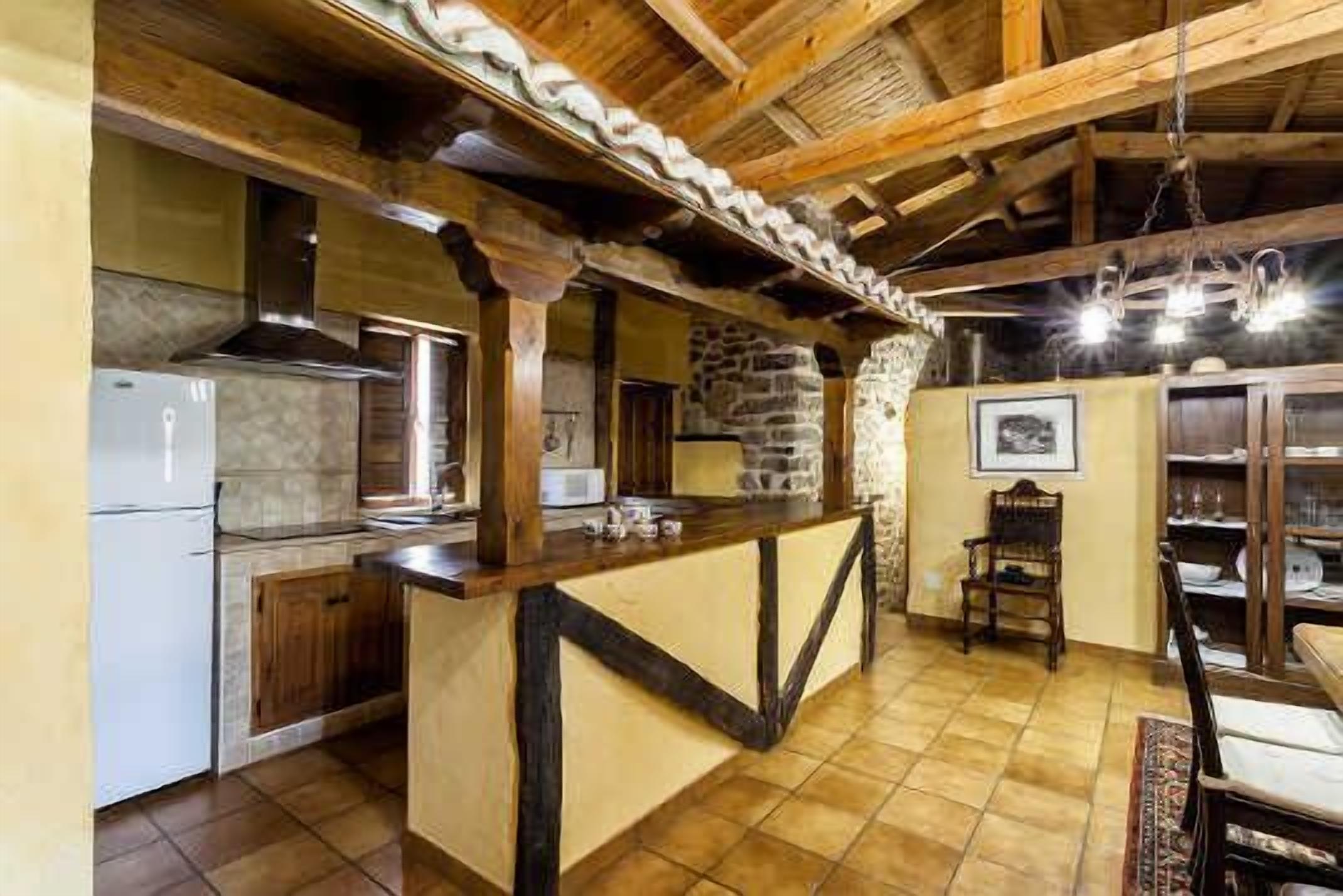 THE HOUSE OF THE MASTER, THE HOUSES OF VALDEPIÉLAGO