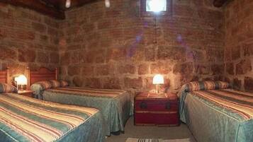 4 sovrum, strykjärn/strykbräda och sängkläder