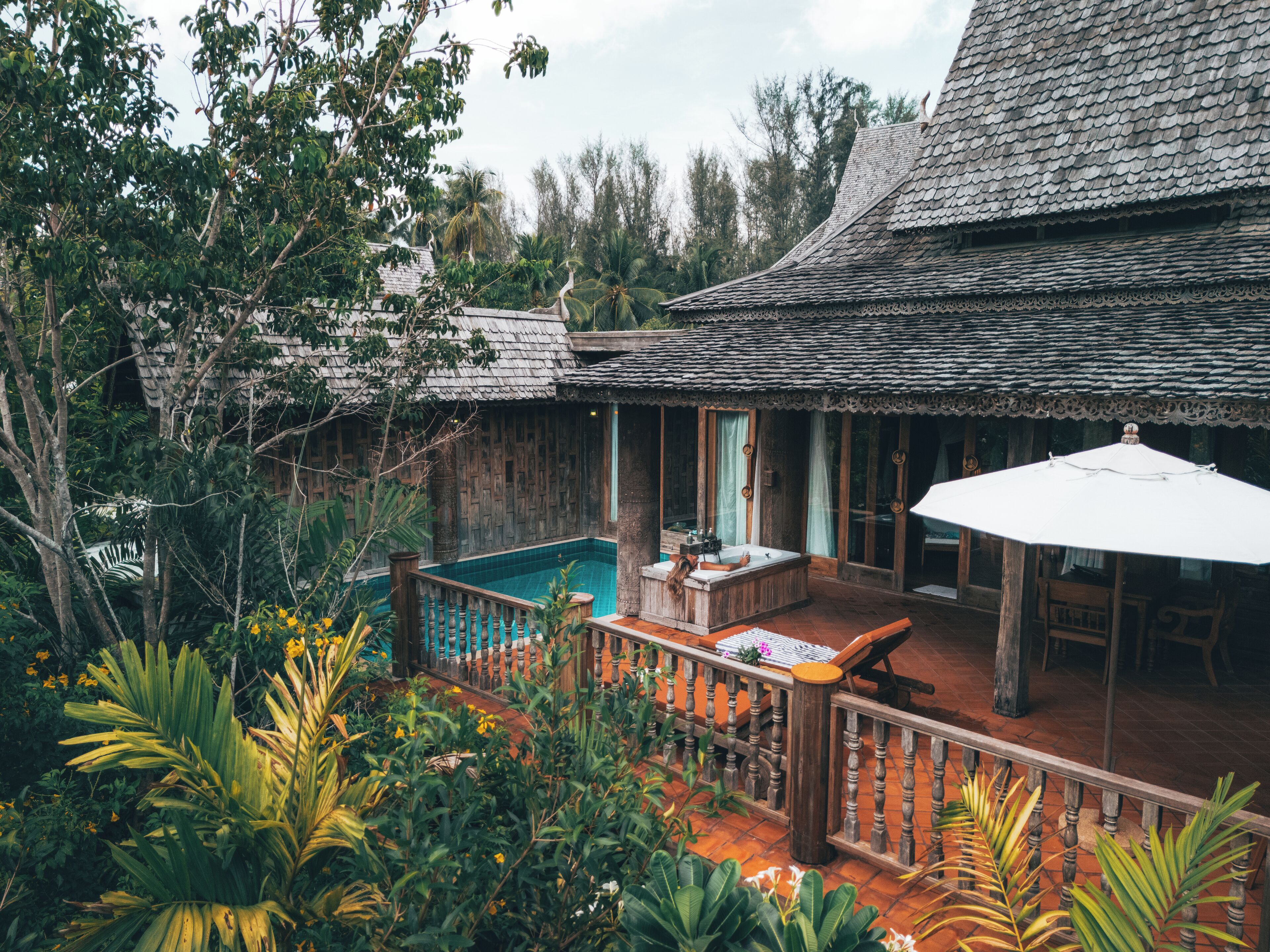 Premium bedding, in-room safe, desk, free WiFi