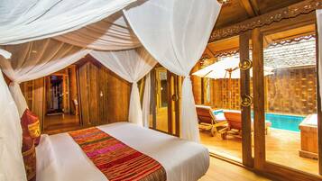 Premium bedding, in-room safe, desk, free WiFi