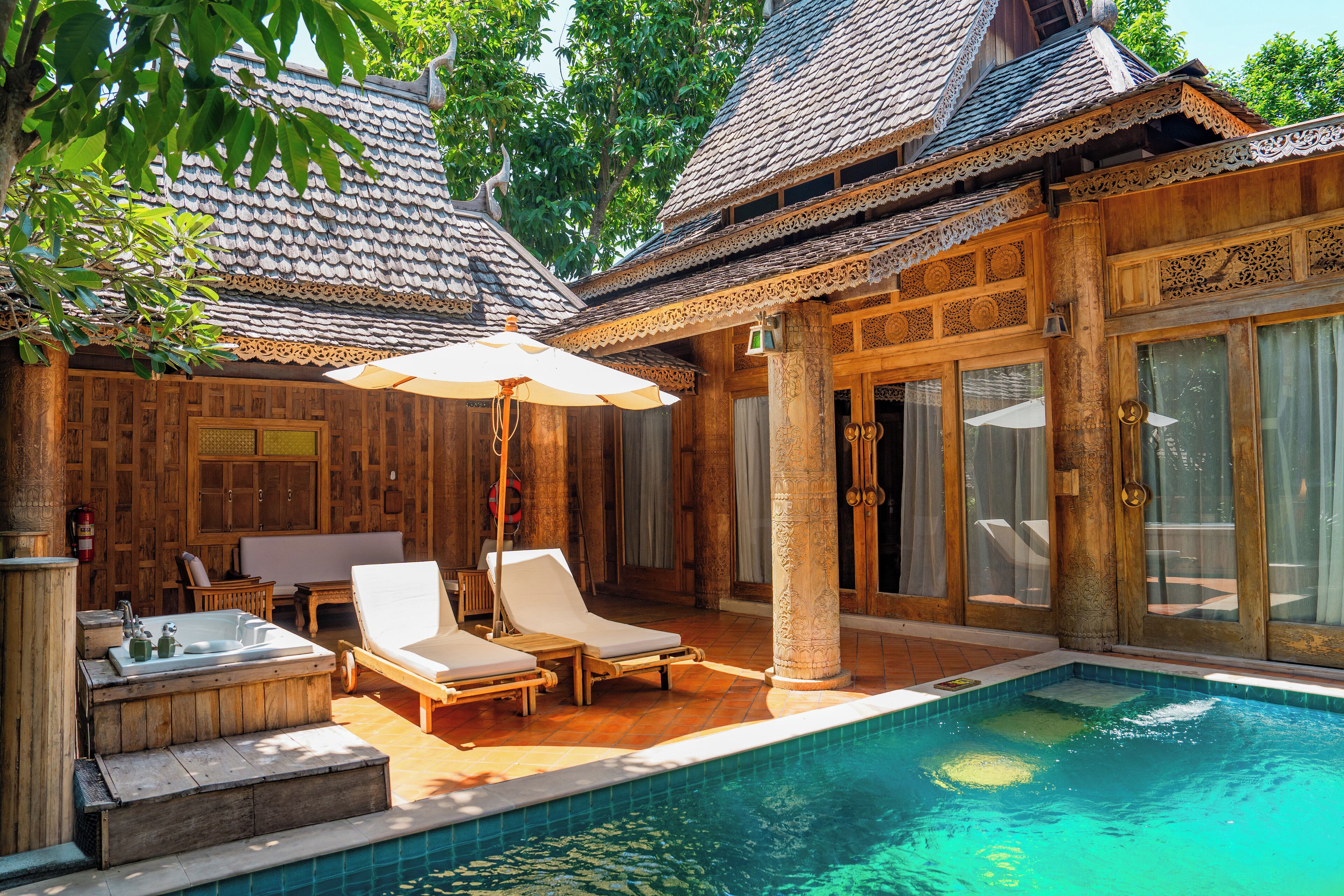 premium bedding, in-room safe, desk, free wifi