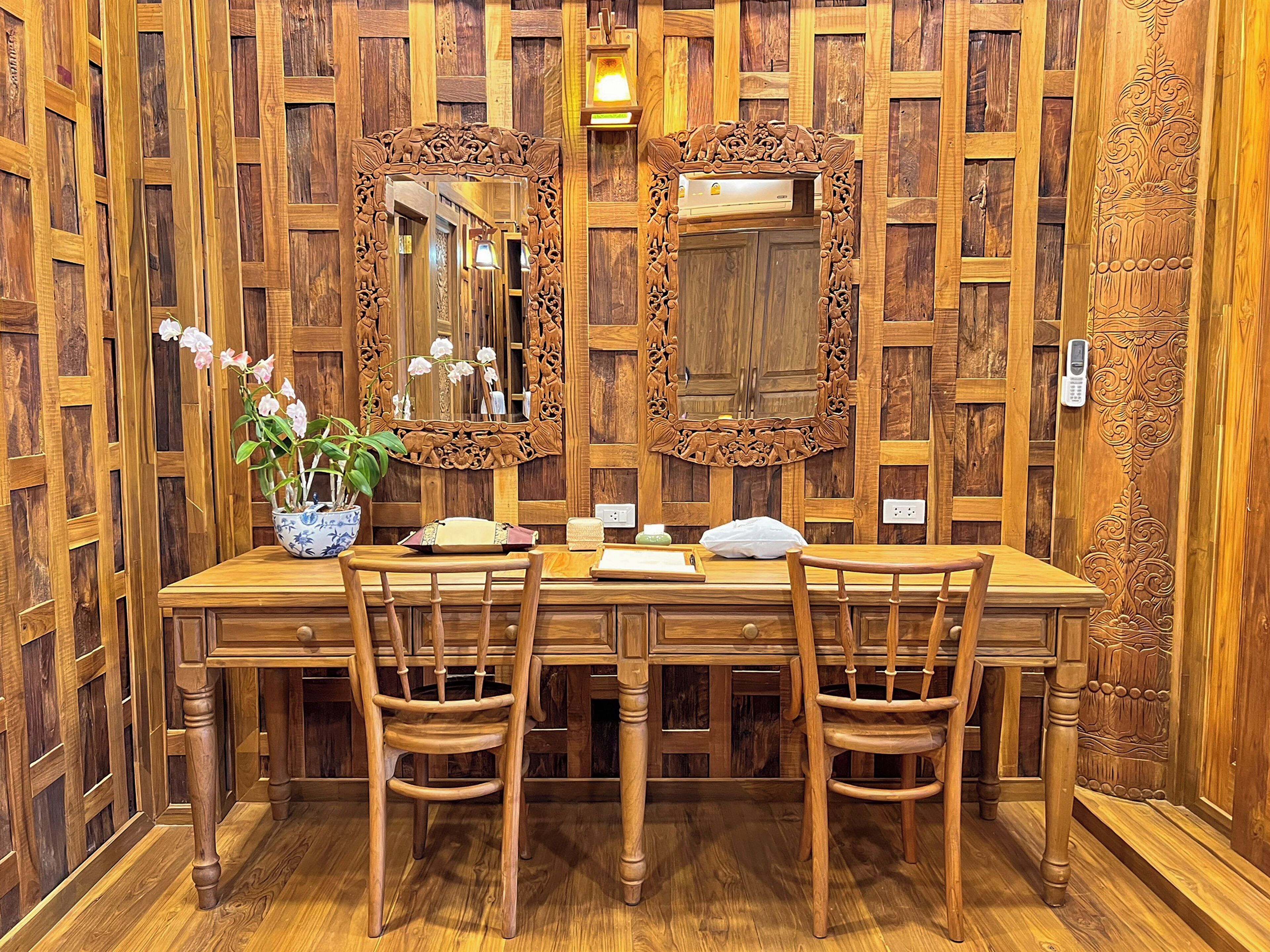 premium bedding, in-room safe, desk, free wifi