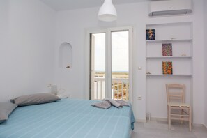 4 soverom, safe på rommet, strykejern/-brett og reiseseng for barn