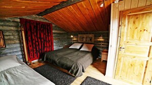 2 dormitoris, planxa i posts de planxar, un bressol de viatge i wifi 