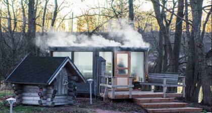 Kivikoski riverside cottage in Pyhtää for 5-8 people