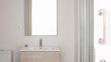 Douche, serviettes fournies