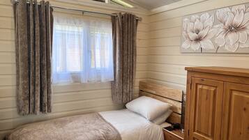 2 多间卧室、熨斗/熨衣板、免费 WiFi、床单