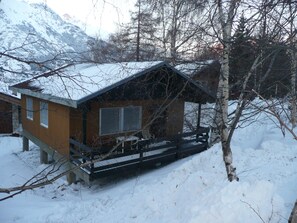Exterior - Detached chalet on the slopes and near the village, for winter sports & summer holidays (La Norma)