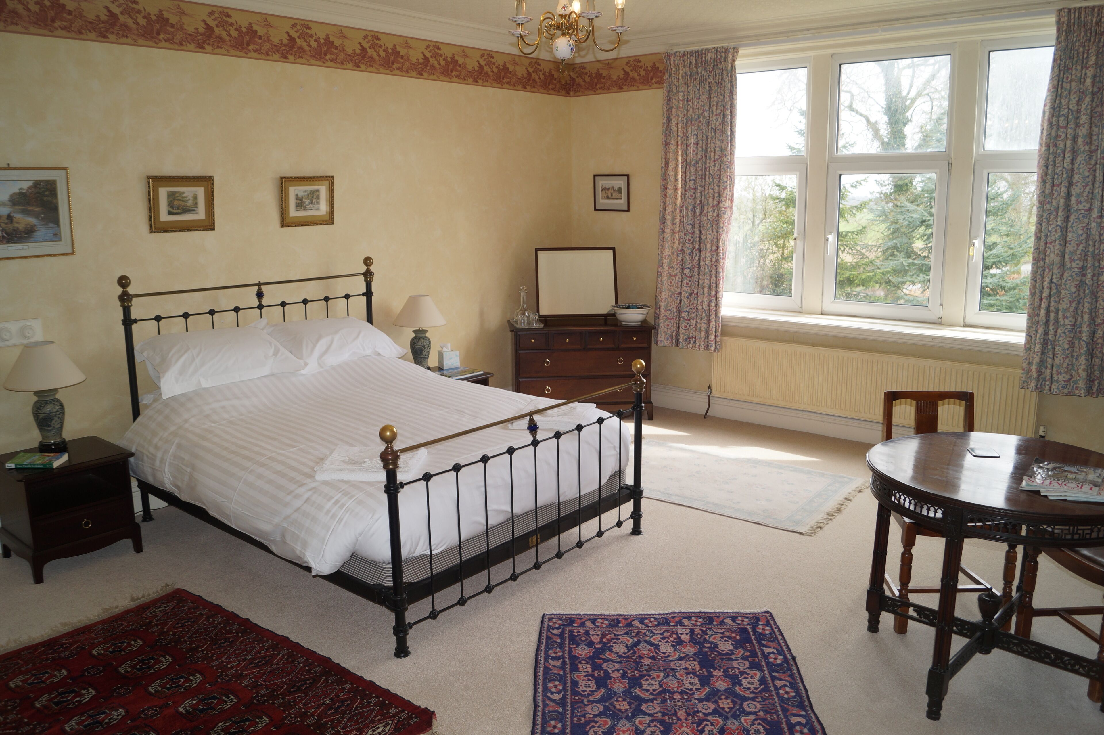 Fabulous 8 bedroom Edwardian country house set in 3 acres with own tennis court