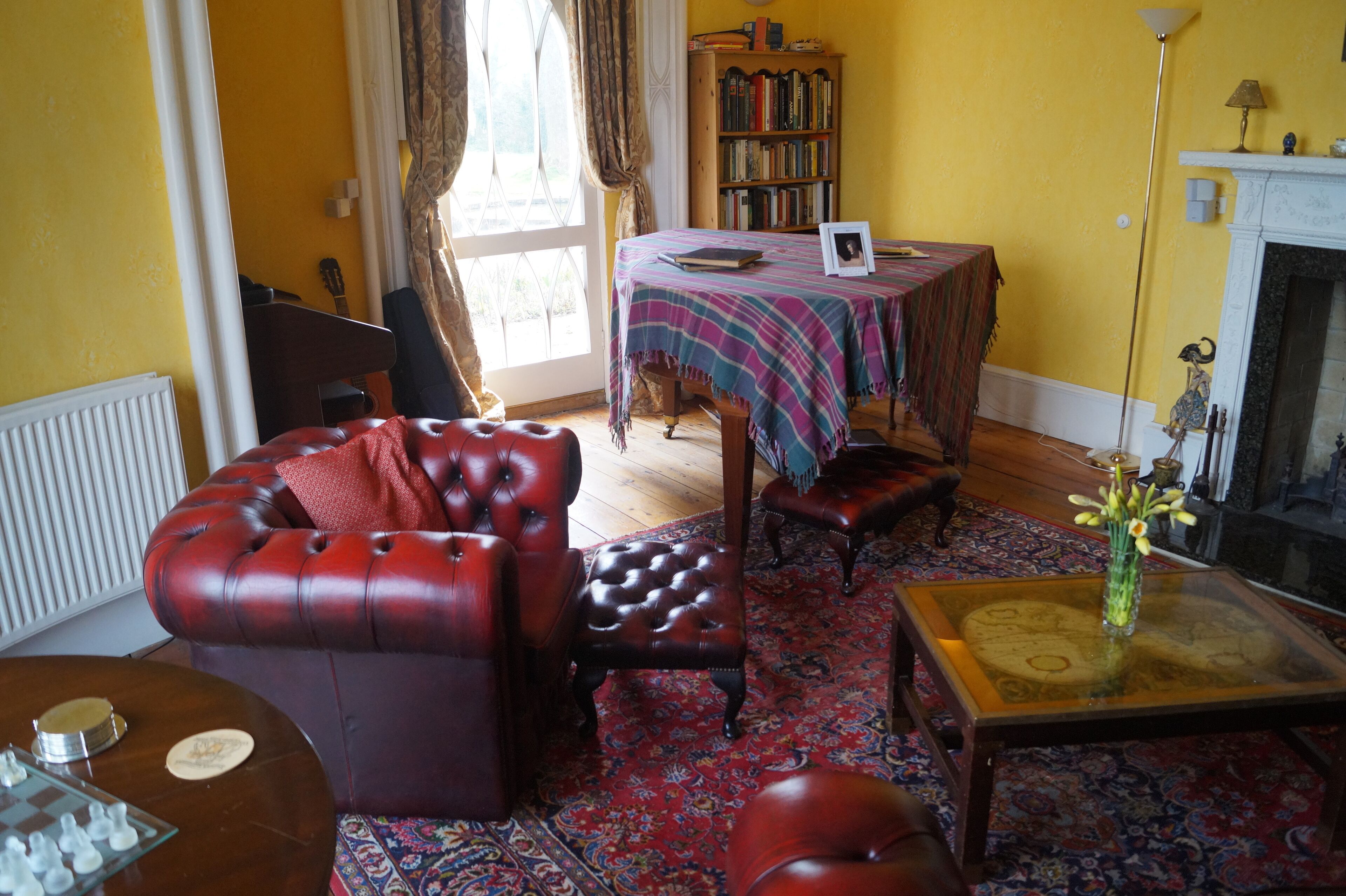 Fabulous 8 bedroom Edwardian country house set in 3 acres with own tennis court