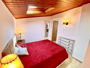 2 chambres, bureau, fer et planche à repasser, Wi-Fi