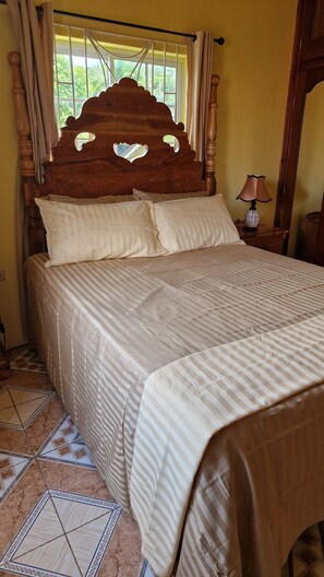 3 habitaciones, tabla de planchar con plancha y wifi gratis 