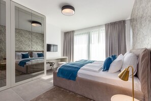 4 chambres, fer et planche à repasser, Wi-Fi, literie fournie