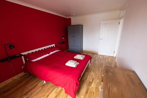 1 chambre, fer et planche à repasser, Wi-Fi gratuit, draps fournis