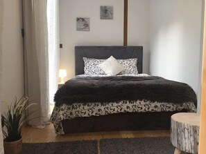 2 Schlafzimmer, Bügeleisen/Bügelbrett, kostenloses WLAN, Bettwäsche