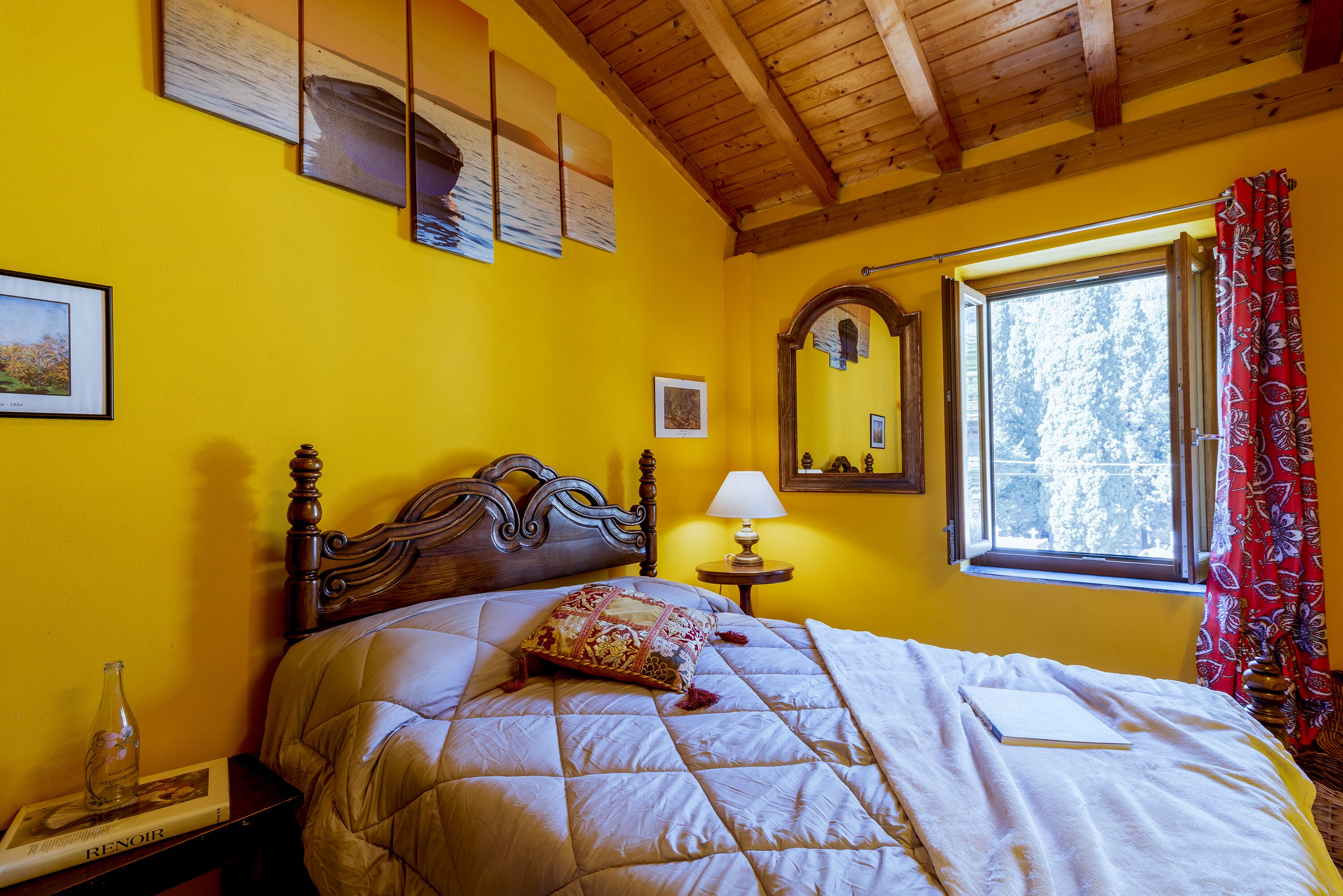 "Casa Monet" with garden, swimmin pool, WIFI, air conditioner