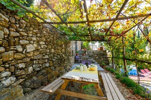 屋外ダイニングエリア