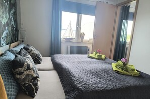 2 bedrooms, in-room safe, iron/ironing board, free WiFi - 4 * Holiday house "Relax & Fit" with sauna, fitness, garden, playground, 1300 m beach (Ludorf)