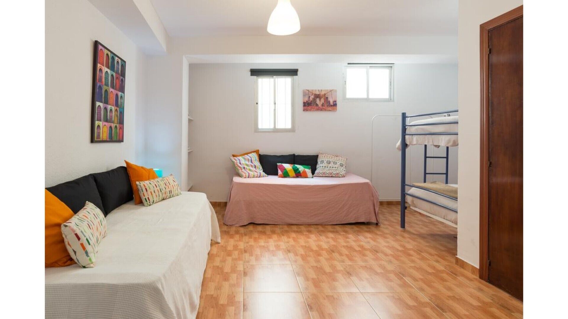 Marques de Larios 4 Parking