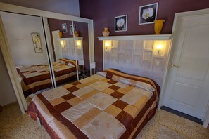 4 Schlafzimmer, Bügeleisen/Bügelbrett, WLAN, Bettwäsche