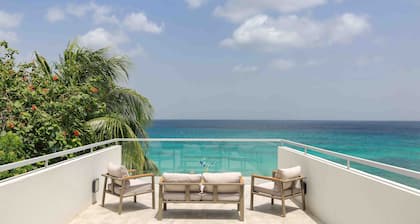 Imagine Villa- Clean & Modern Beachfront 4 bed with Penthouse