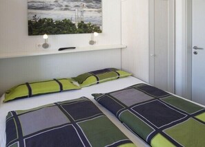 2 makuuhuonetta, silitysrauta/-lauta, ilmainen Wi-Fi