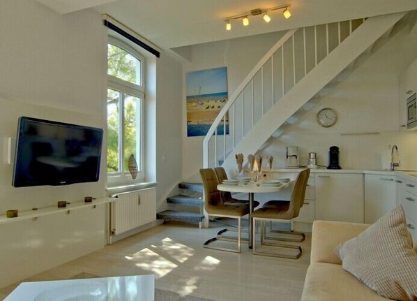 TV, DVD player, stereo