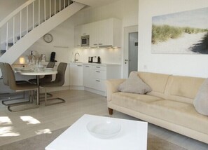 Tv, dvd-afspiller, stereoanlæg