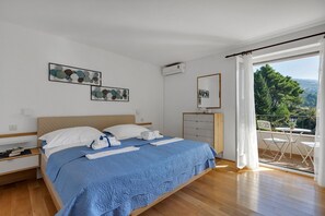 2 bedrooms, WiFi, bed sheets