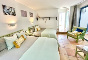 3 室のベッドルーム、セーフティボックス (室内)、WiFi、ベッドシーツ