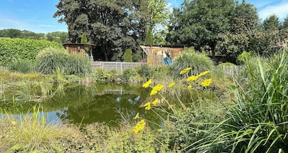 Vacaciones familiares, encuentro con amigos, disfrutando del jardín.