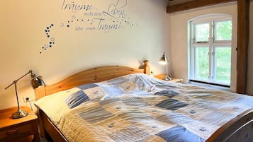 4 Schlafzimmer, Schreibtisch, kostenloses WLAN, Bettwäsche