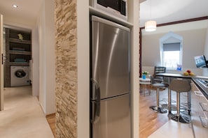 Appartement familial (Plac Wolnica 4) | Aire de séjour | Téléviseur à écran plat