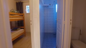 Shower, towels