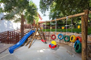 Children's area - Apartment Felix  with pool in Porec (Poreč)