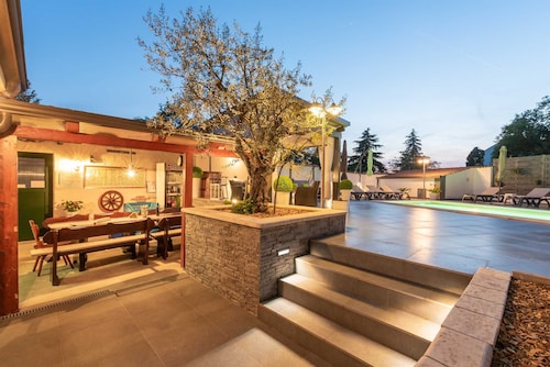 Apartment Felix  with pool in Porec