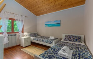 2 bedrooms, free WiFi, bed sheets