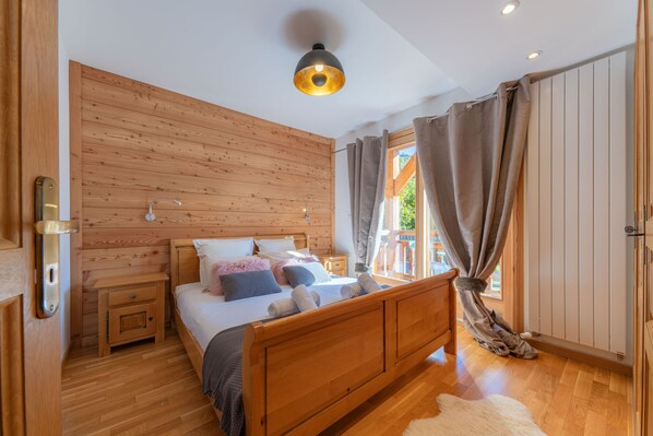 7 habitaciones y wifi gratis