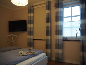 2 Schlafzimmer, Bügeleisen/Bügelbrett, Reisekinderbett, kostenloses WLAN