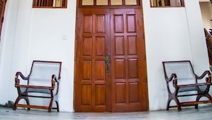 Pintu masuk hartanah