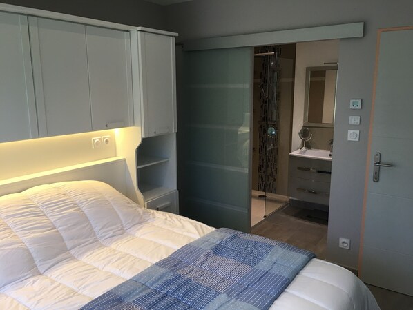 3 soverom, strykejern/-brett og wi-fi (inkludert)